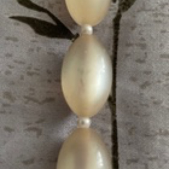 Vintage 20" Lucite Bead Necklace - Picture 3 of 4